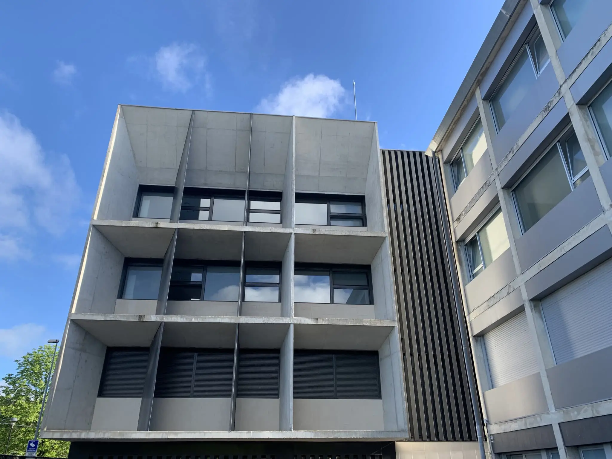 Colegio de Fomento Miravalles-El Redín: Colegio Concertado en Cizur Menor,Infantil,Primaria,Secundaria,Bachillerato,Inglés,Francés,Católico,